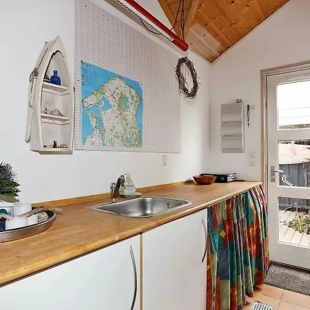 Three-bedroom Holiday In 4