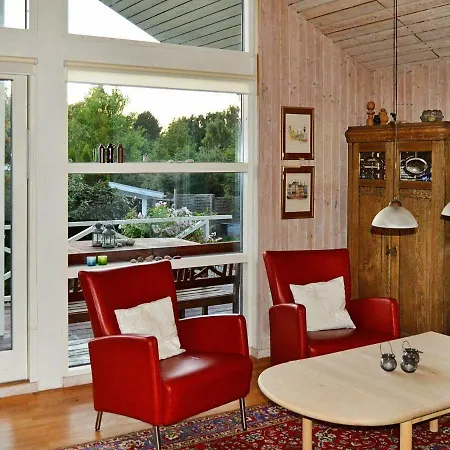 Three-bedroom Holiday In 4 Semesterbostad Gilleleje